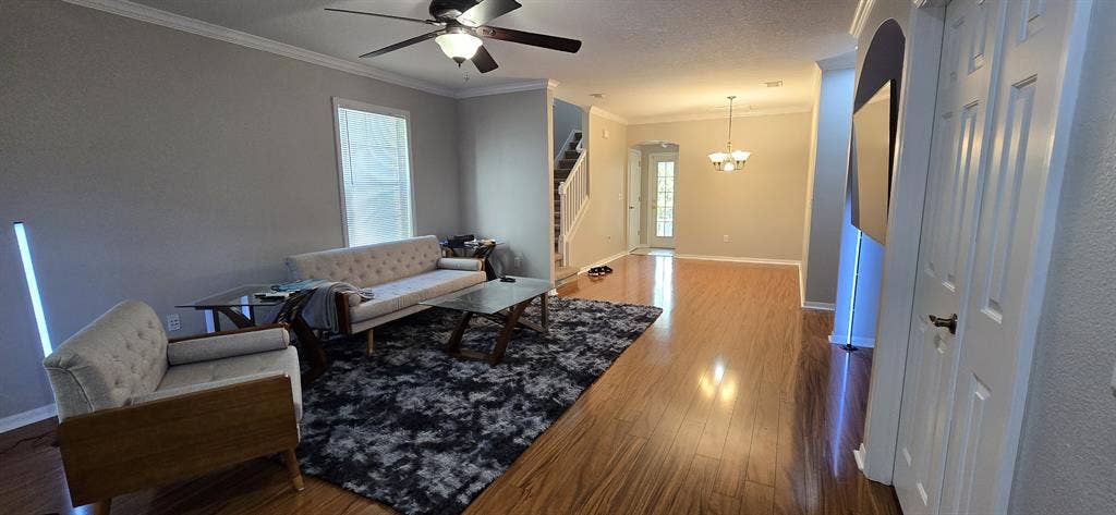 Large bedroom for $900