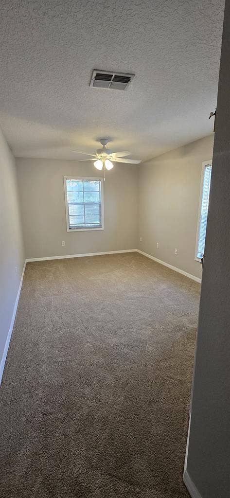 Large bedroom for $900