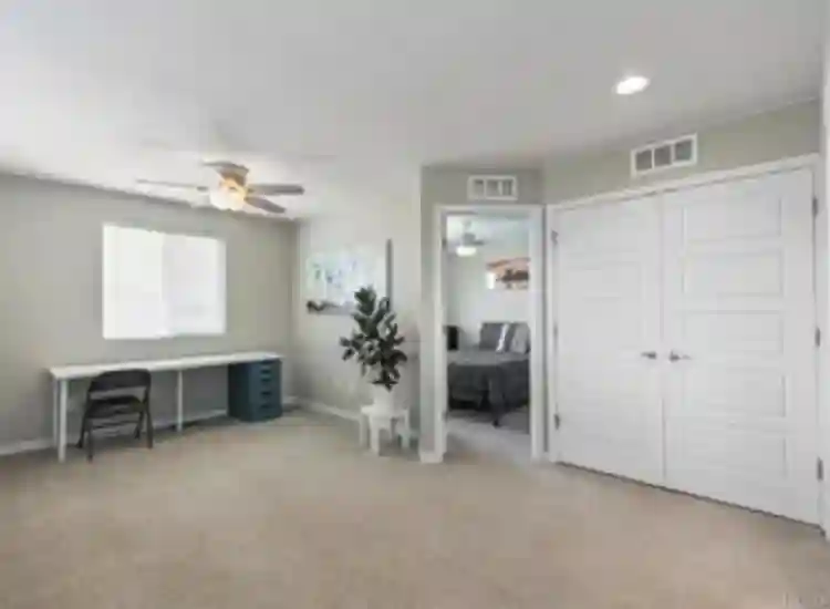 Room for rent utilities included..