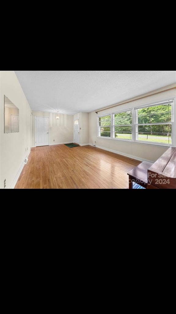 Home For Rent in great location!!