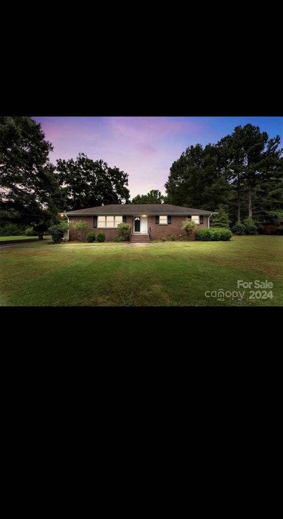 Home For Rent in great location!!