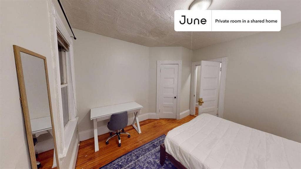 6 BR in Boston
