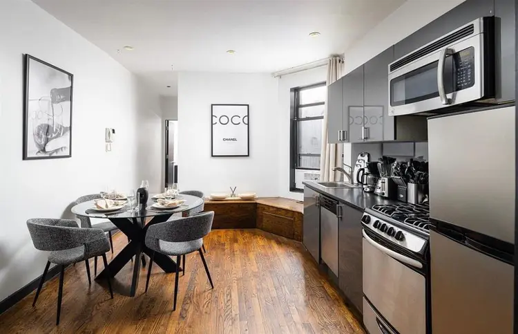 Spacious Sunny UES Room