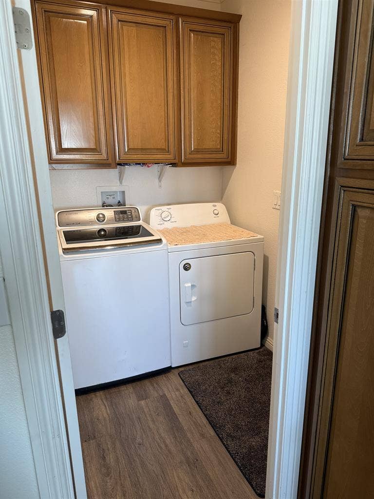 2 rooms for rent, female only