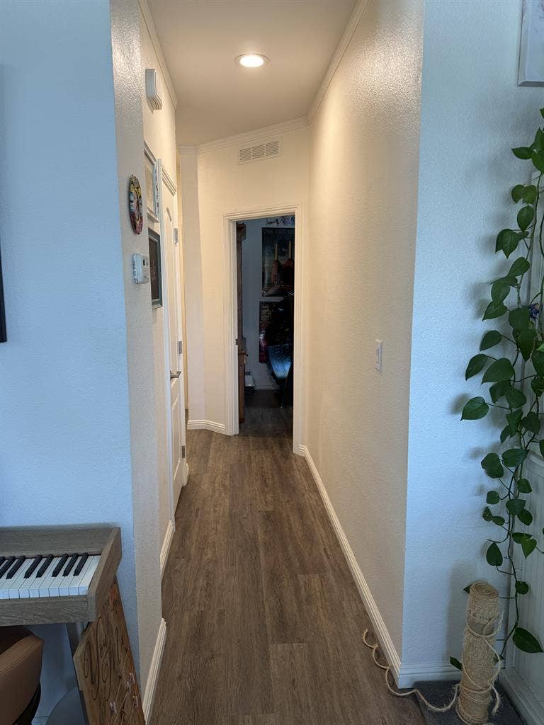2 rooms for rent, female only