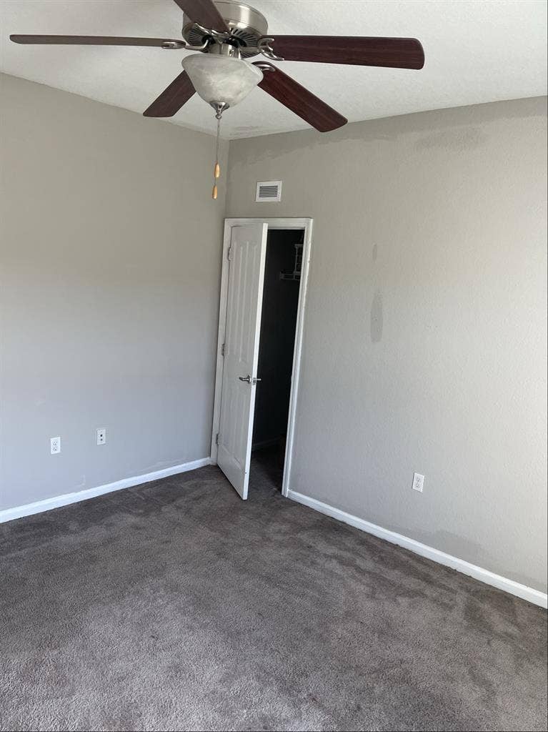 Unfurnished room in Ocoee