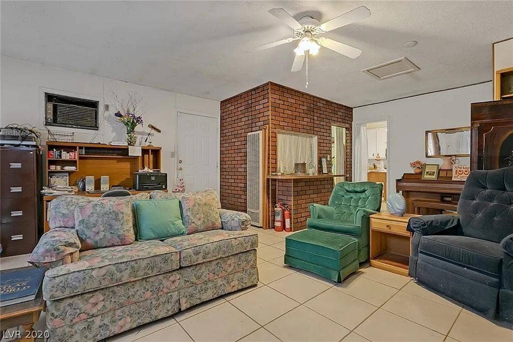 Private room for rent