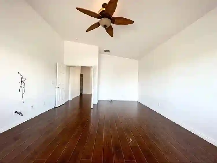 Huge Master + private bath | All In
