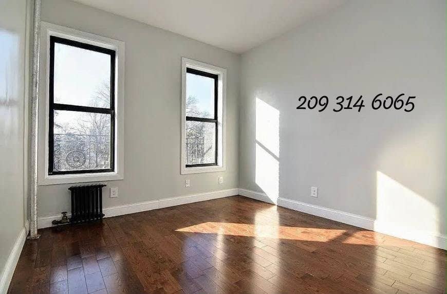 Apartment features LOTS