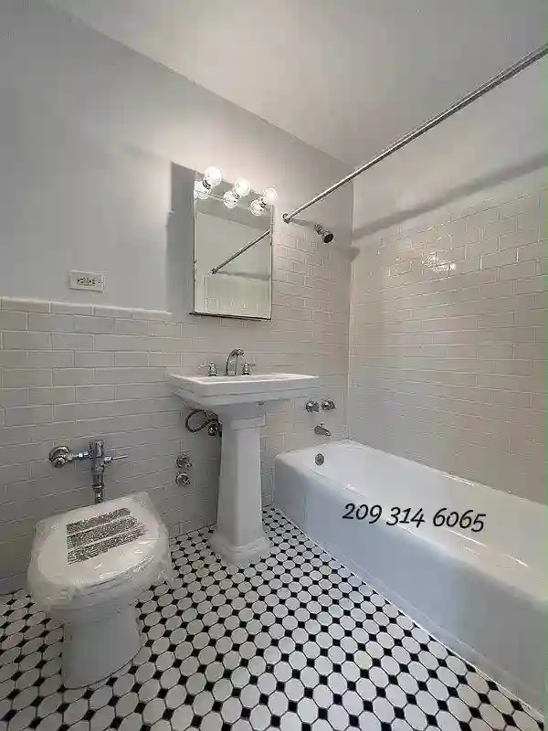 Apartment features LOTS