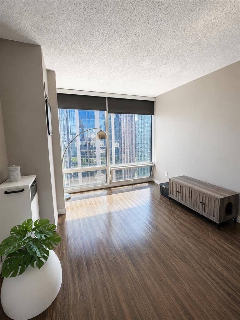 Furnished Streeterville 2BR/2BA