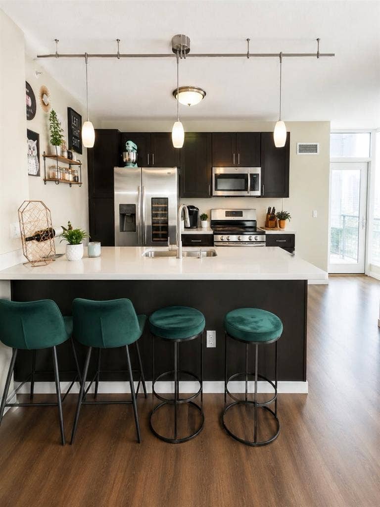 Furnished Streeterville 2BR/2BA