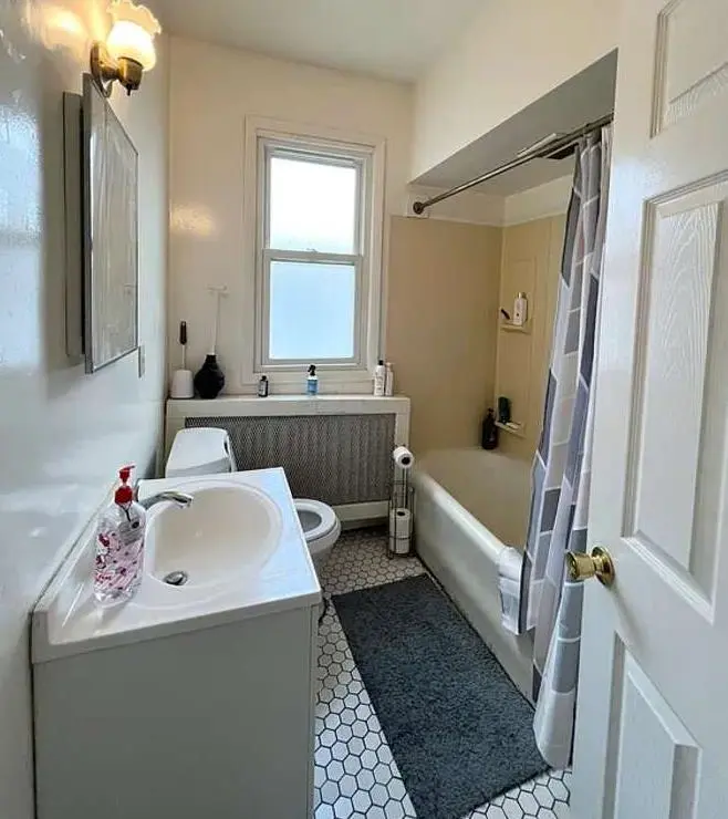 Room 4 rent on New Scotland Ave