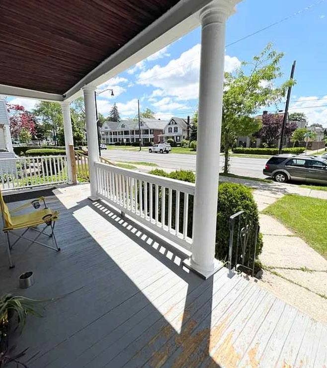 Room 4 rent on New Scotland Ave