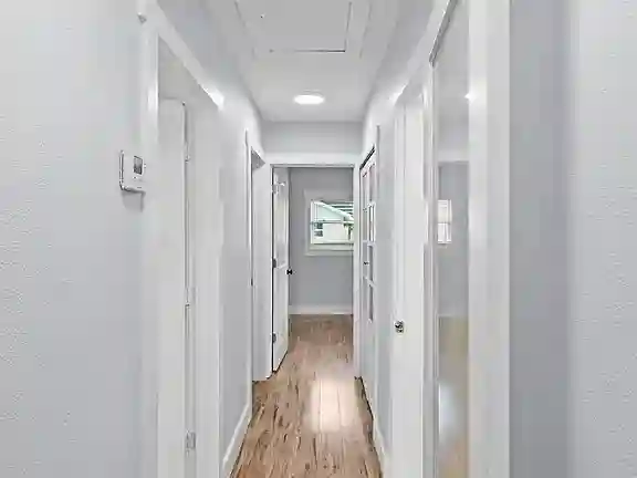 ROOMATES NEEDED