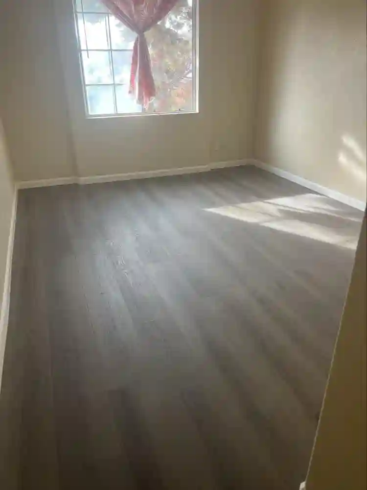 Looking for a roommate. Hayward