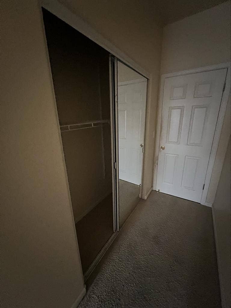 Looking for a roommate. Hayward