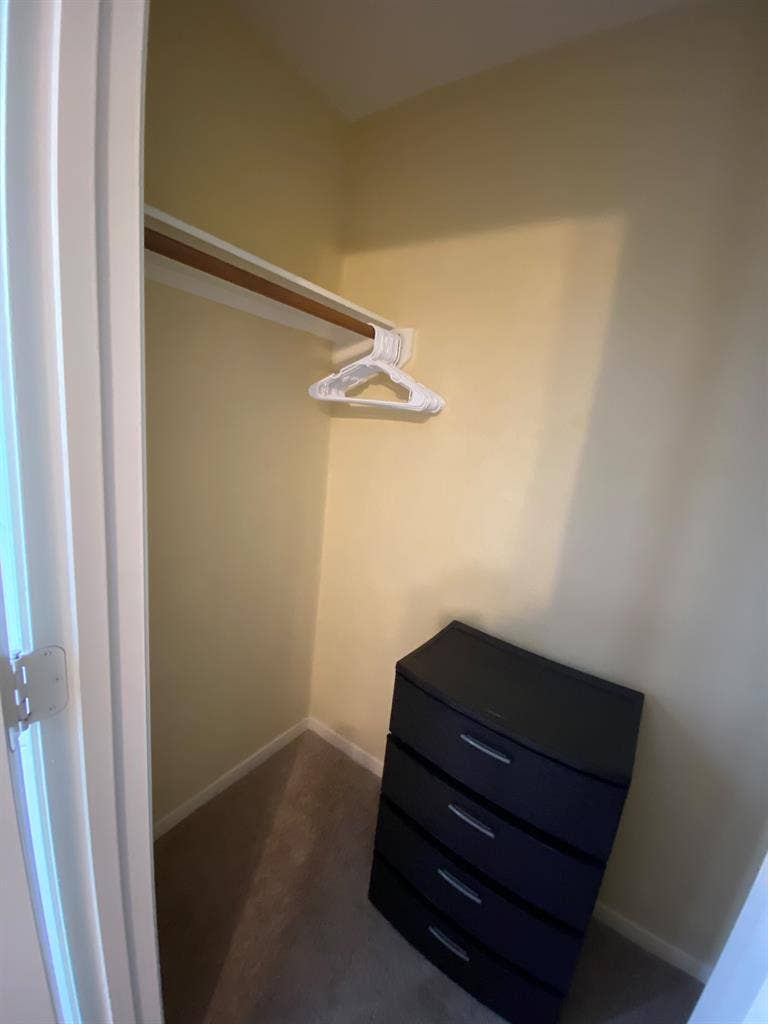 $750 Furnished Room in Cypress