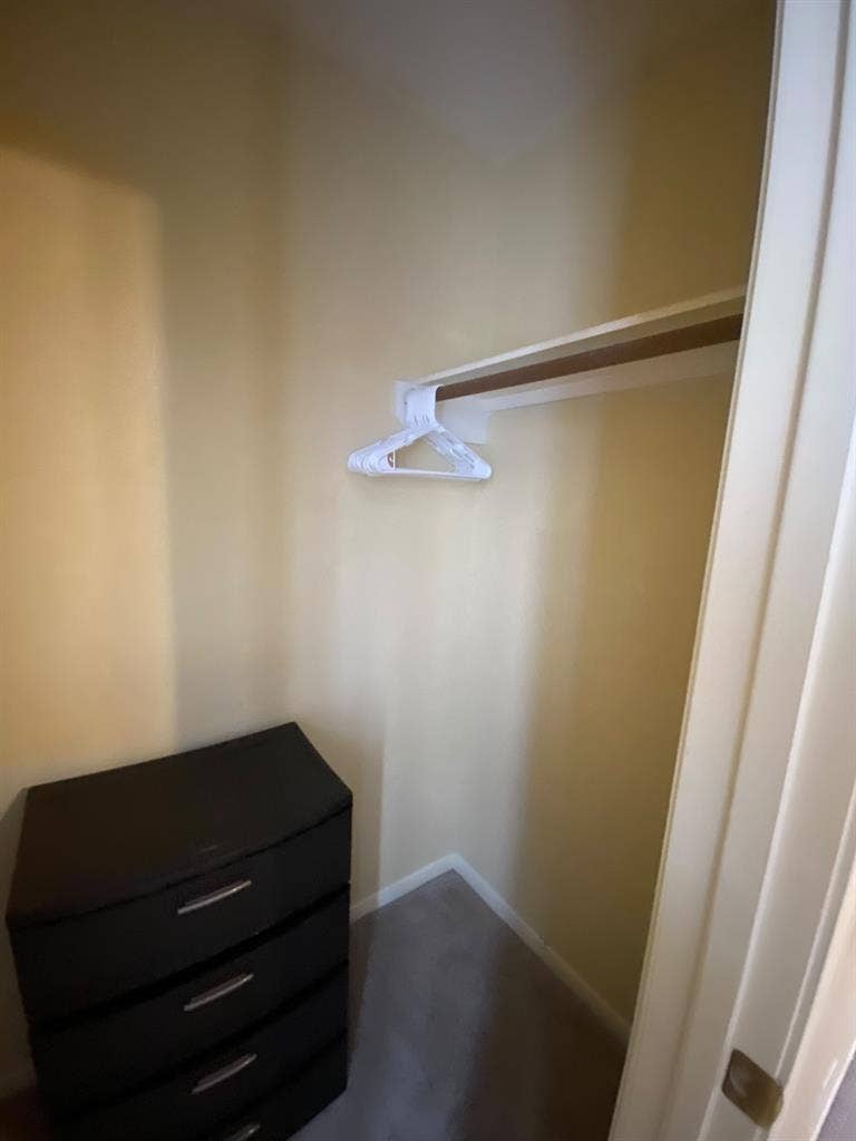 $750 Furnished Room in Cypress