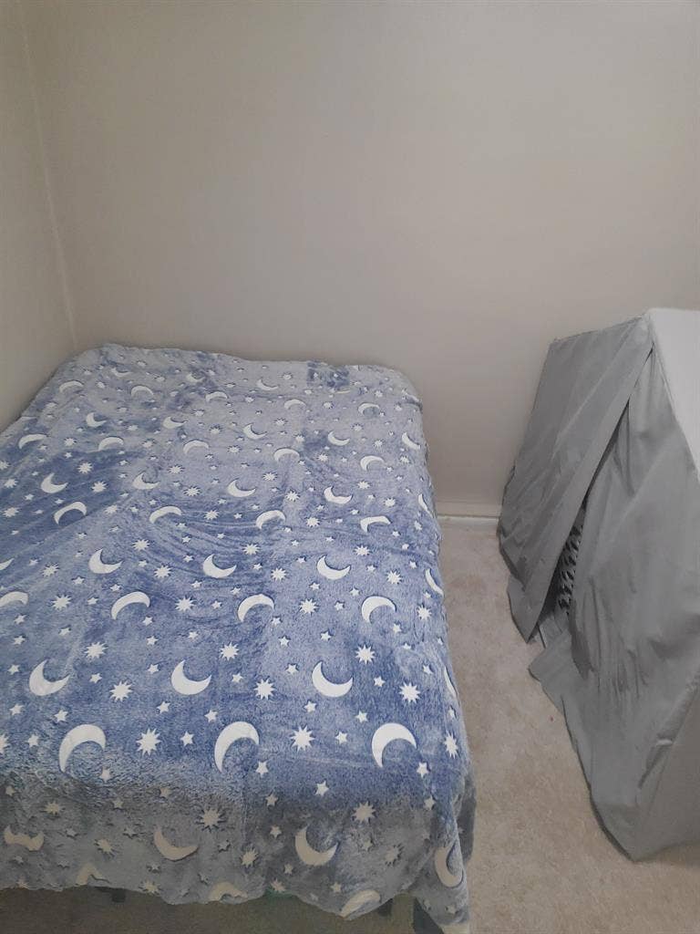 Affordable room in Orlando area.
