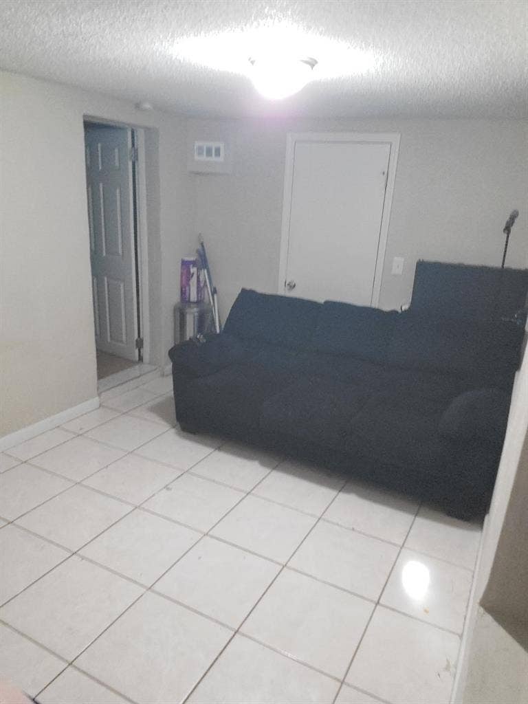 Affordable room in Orlando area.