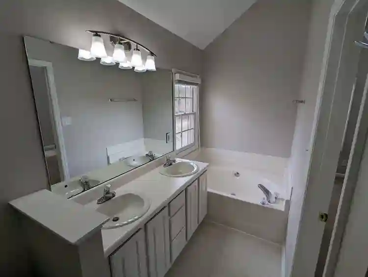 4 BR in Durham
