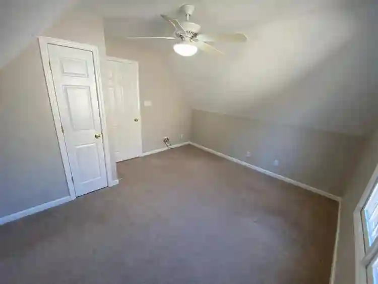 4 BR in Durham