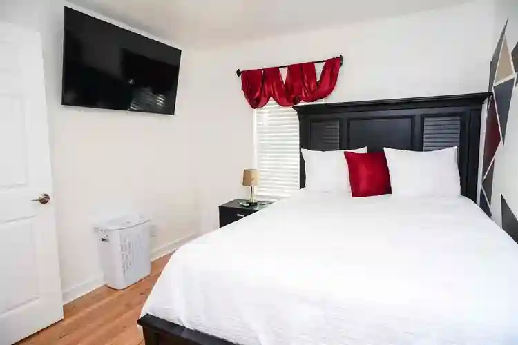 3 BR in Atlanta