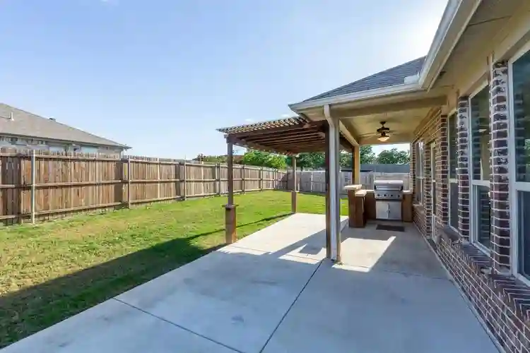 4 BR in Haslet