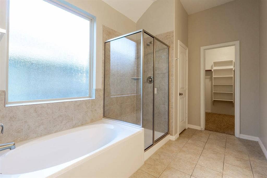 4 BR in Haslet