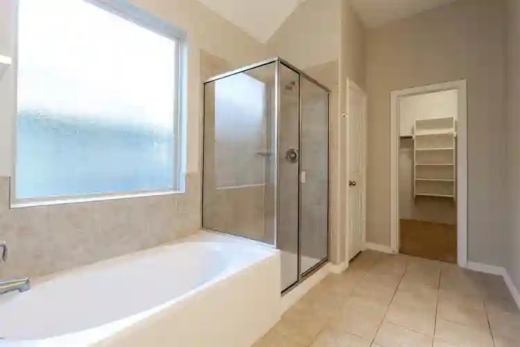 4 BR in Haslet