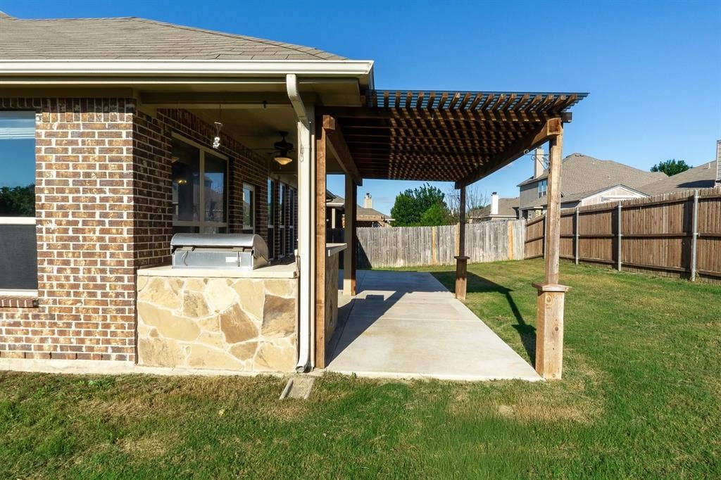4 BR in Haslet