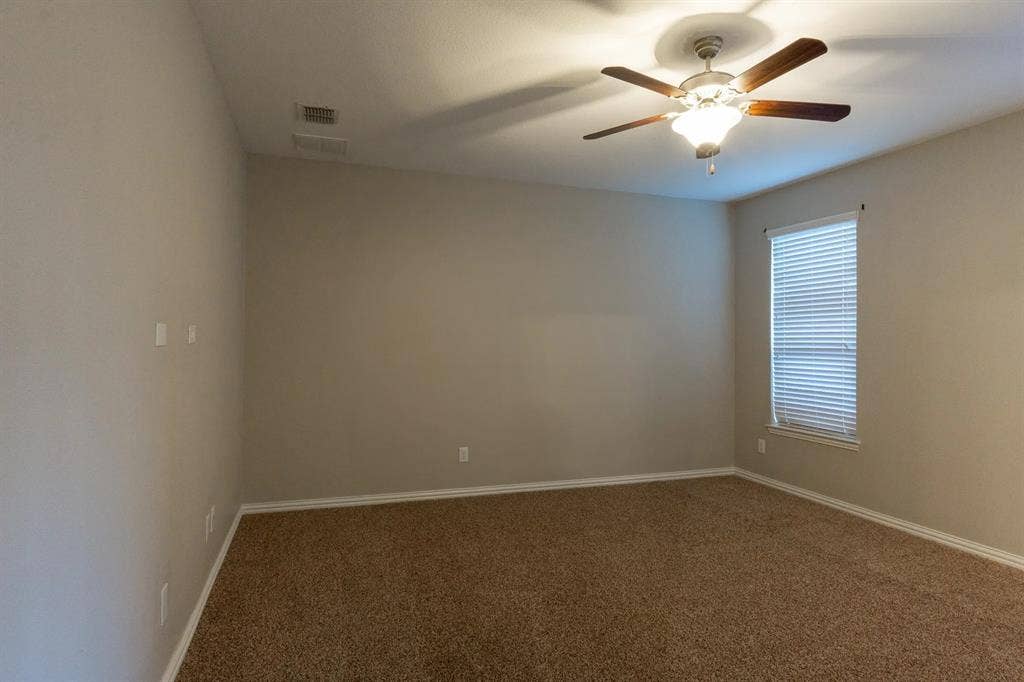 4 BR in Haslet