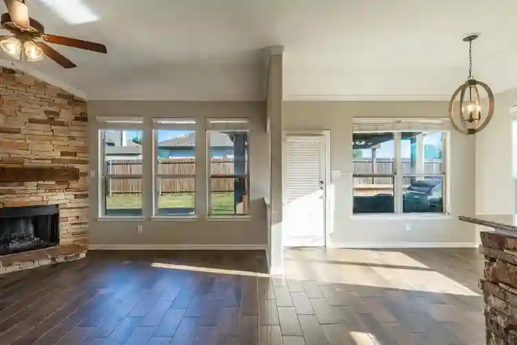 4 BR in Haslet