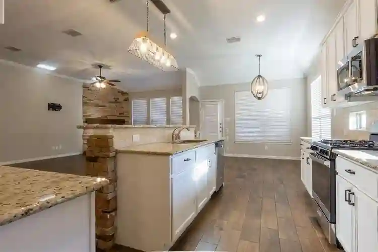 4 BR in Haslet