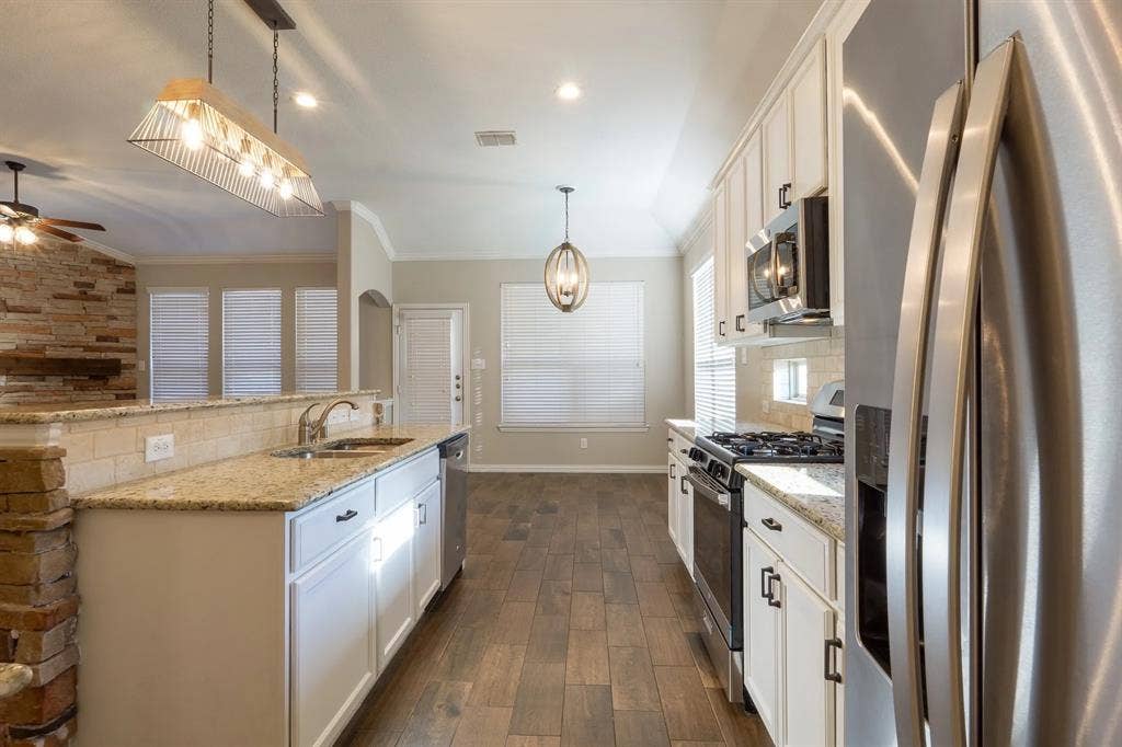 4 BR in Haslet