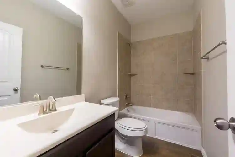 4 BR in Haslet
