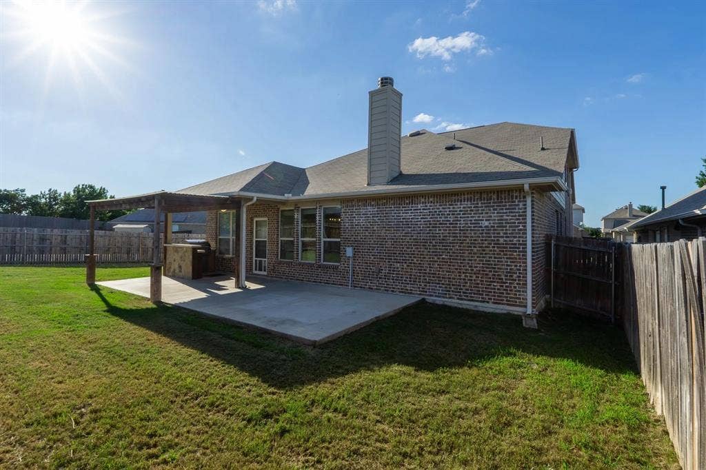 4 BR in Haslet