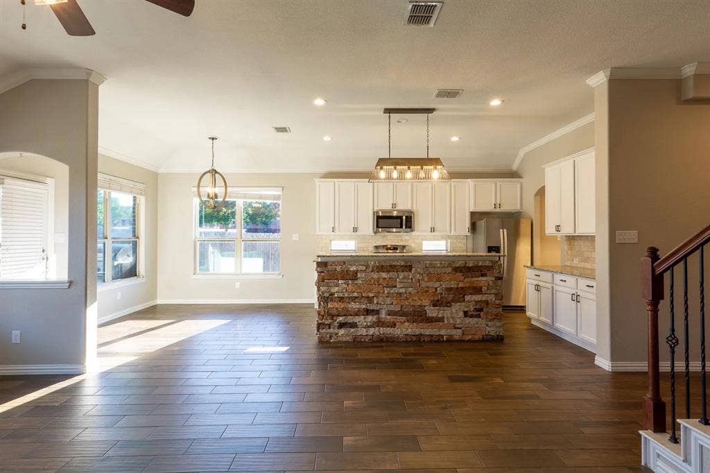 4 BR in Haslet