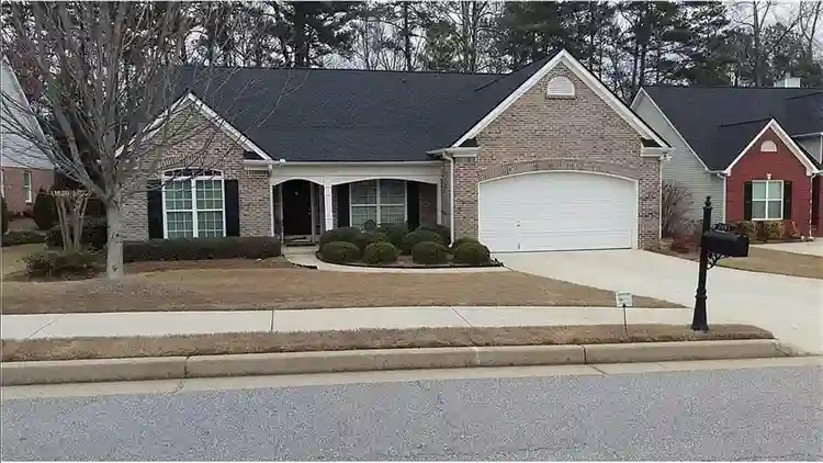 4 BR in Buford