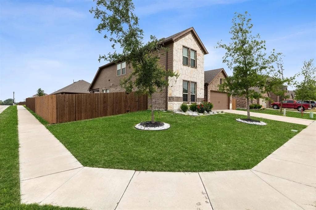 4 BR in Princeton