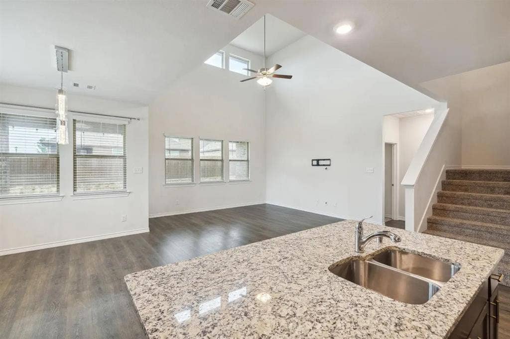 4 BR in Princeton