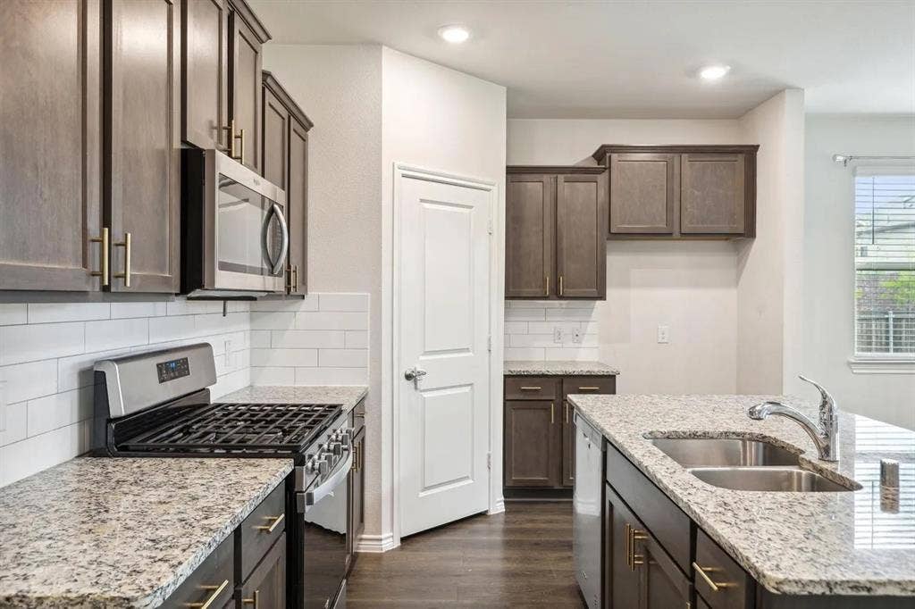 4 BR in Princeton