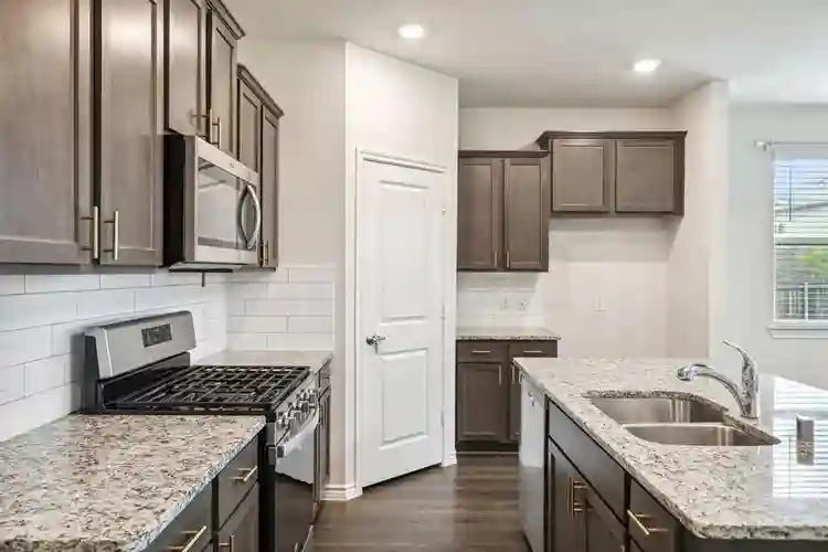 4 BR in Princeton