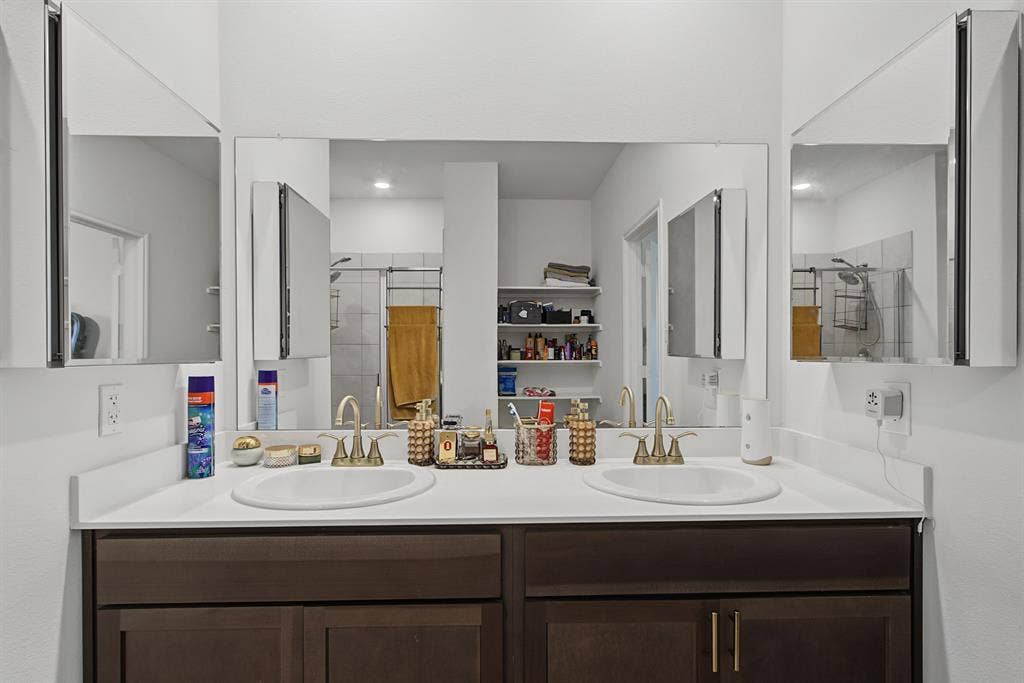 4 BR in Princeton