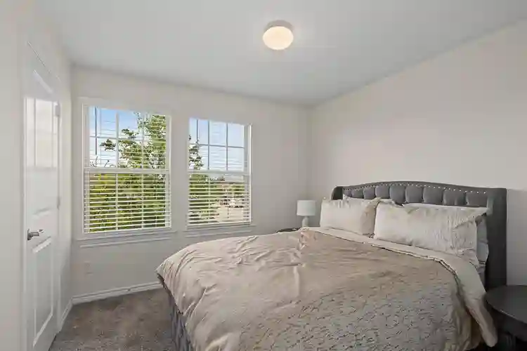 4 BR in Princeton
