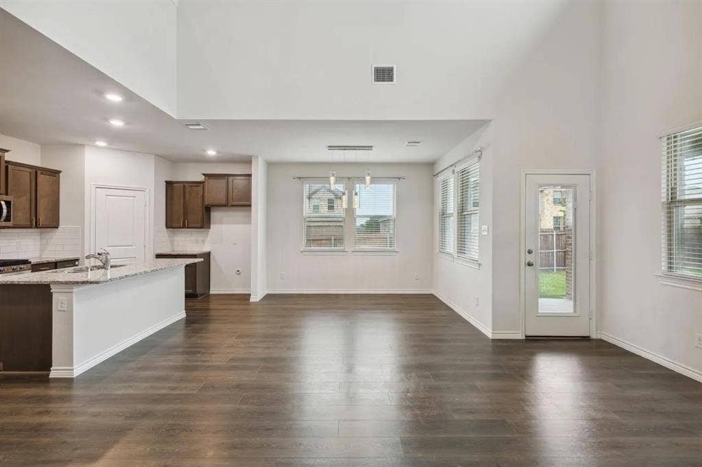 4 BR in Princeton