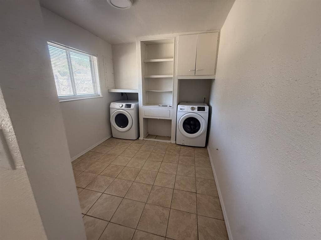 Furnished rooms for rent!!!