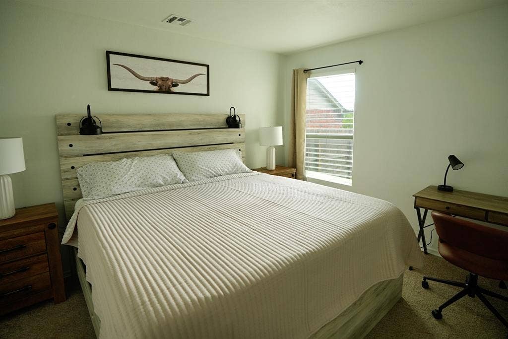 Furn. Room for Rent Utilities Inc.