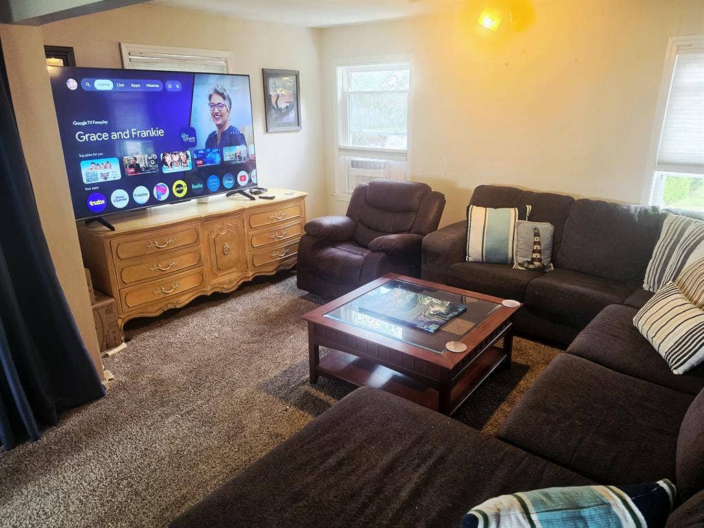 Room in Oak Park Michigan